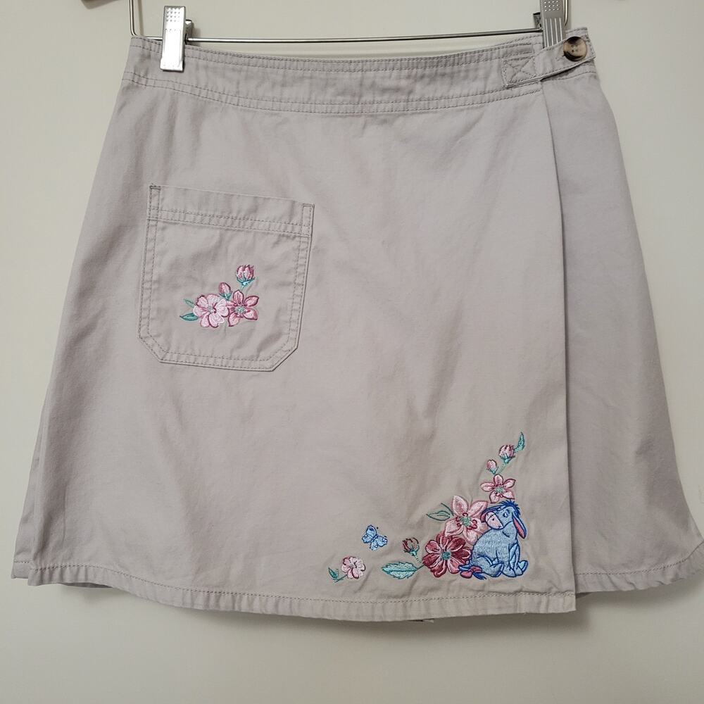 EUC Vintage Size M Disney Store Eeyore Embroidered Wrap Skort Pocket Chino Beige
